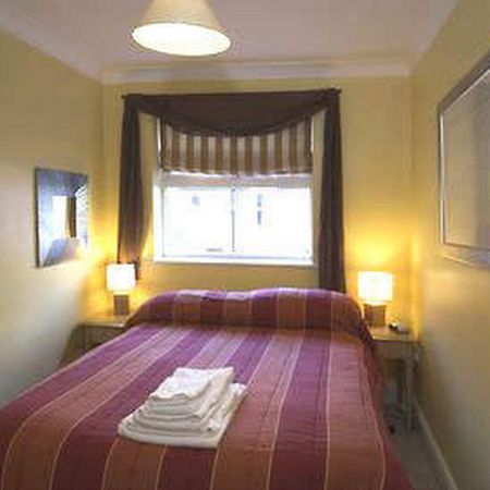 Hof - Stanshawe Court Apartments Reading Luaran gambar