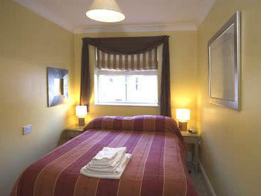 Hof - Stanshawe Court Apartments Reading Luaran gambar